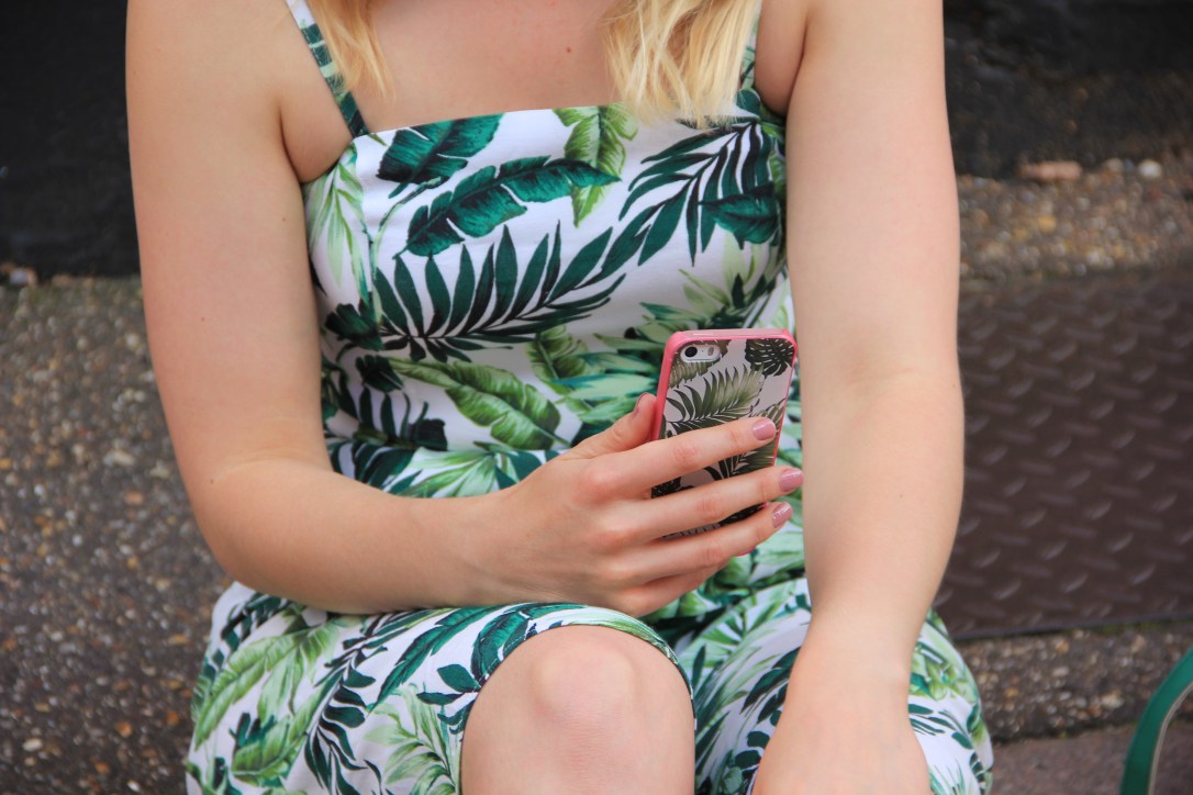 GoCustomized palm print phone case