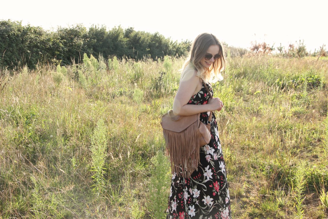 Maxi dress and tasselled bag