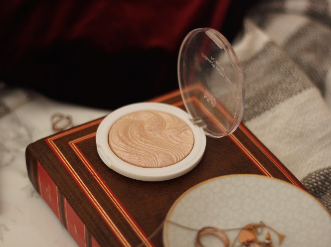 MUA Undress your skin highlighter powder review