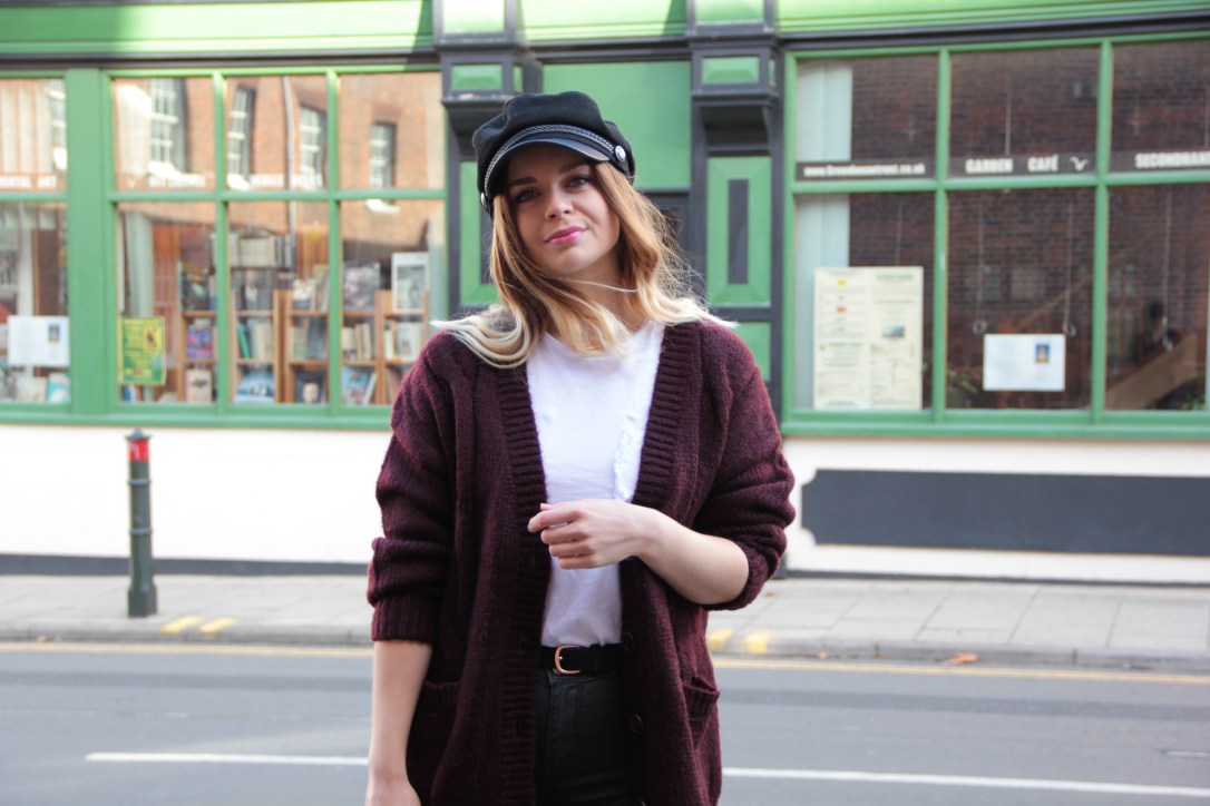 Oversized cardigan and baker boy hat