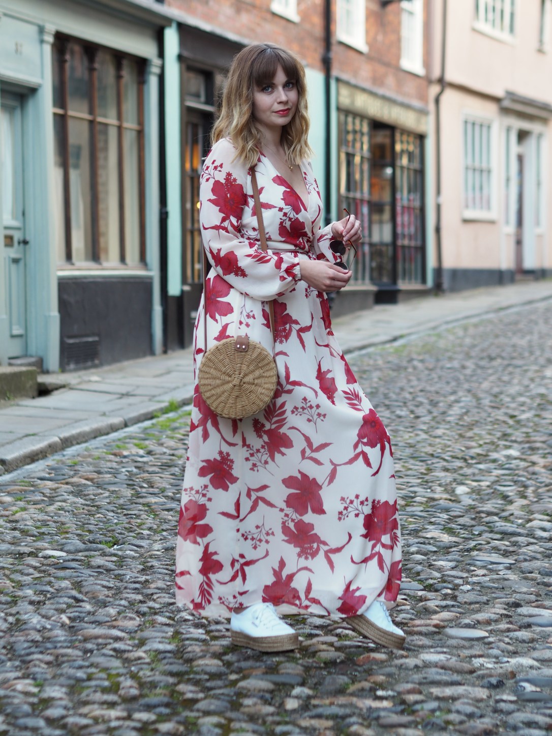 Maxi dress with trainers