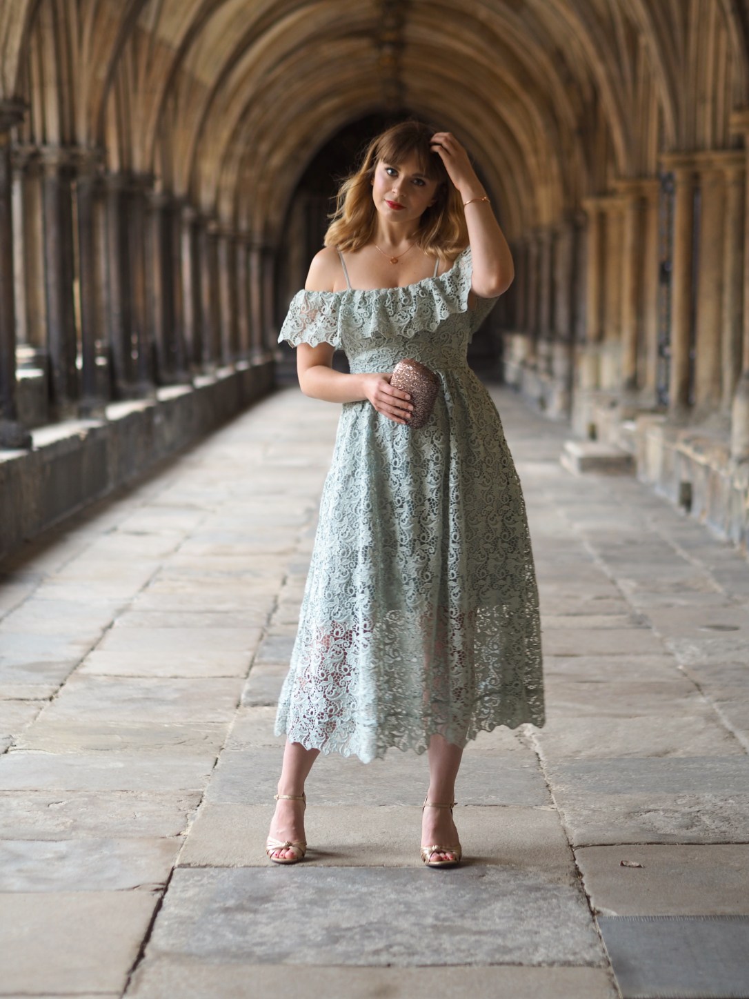 What to wear as a wedding guest