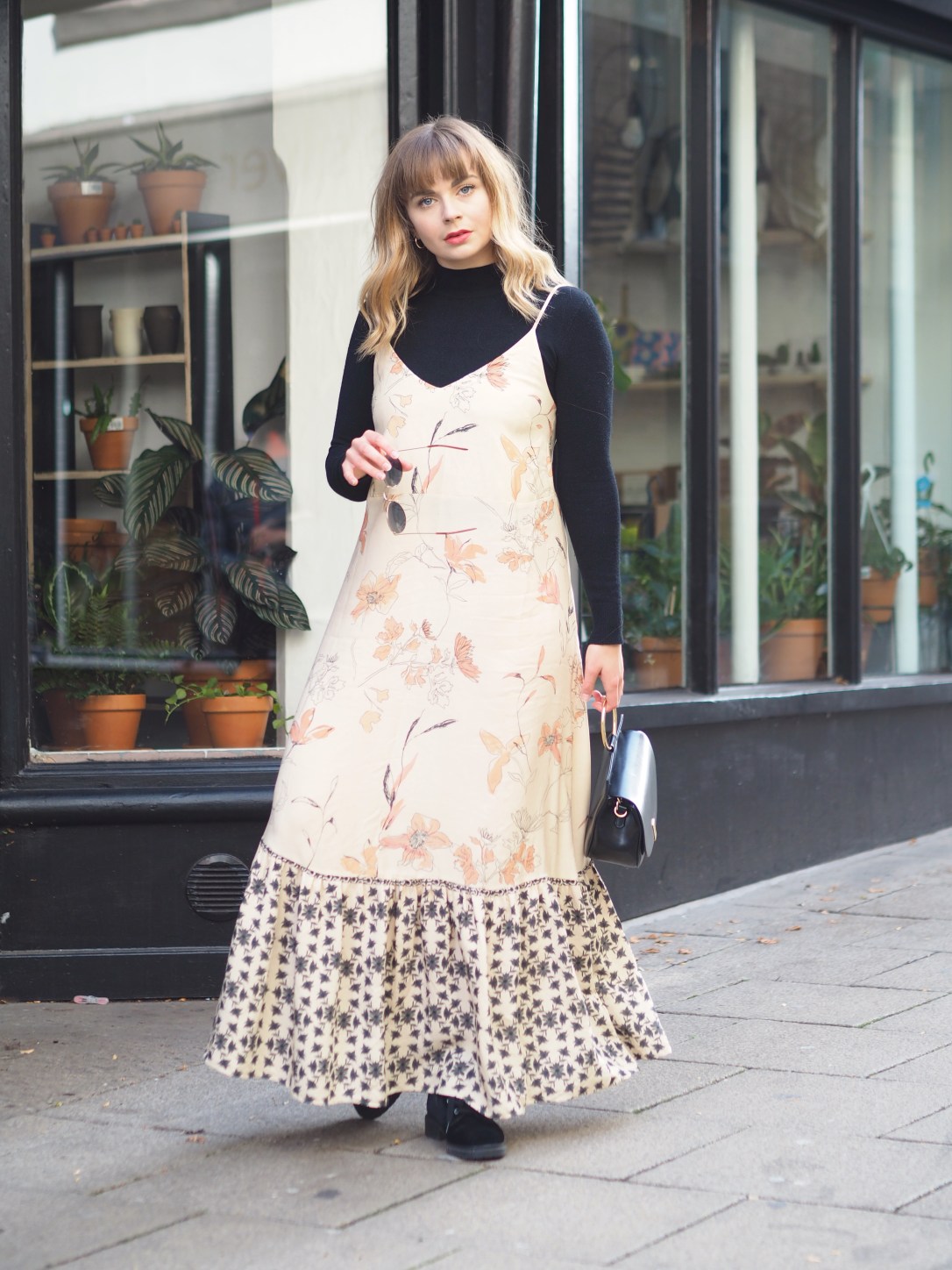 How to wear a summer dress in autumn