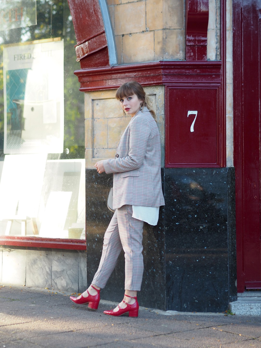 What to wear with a checked suit