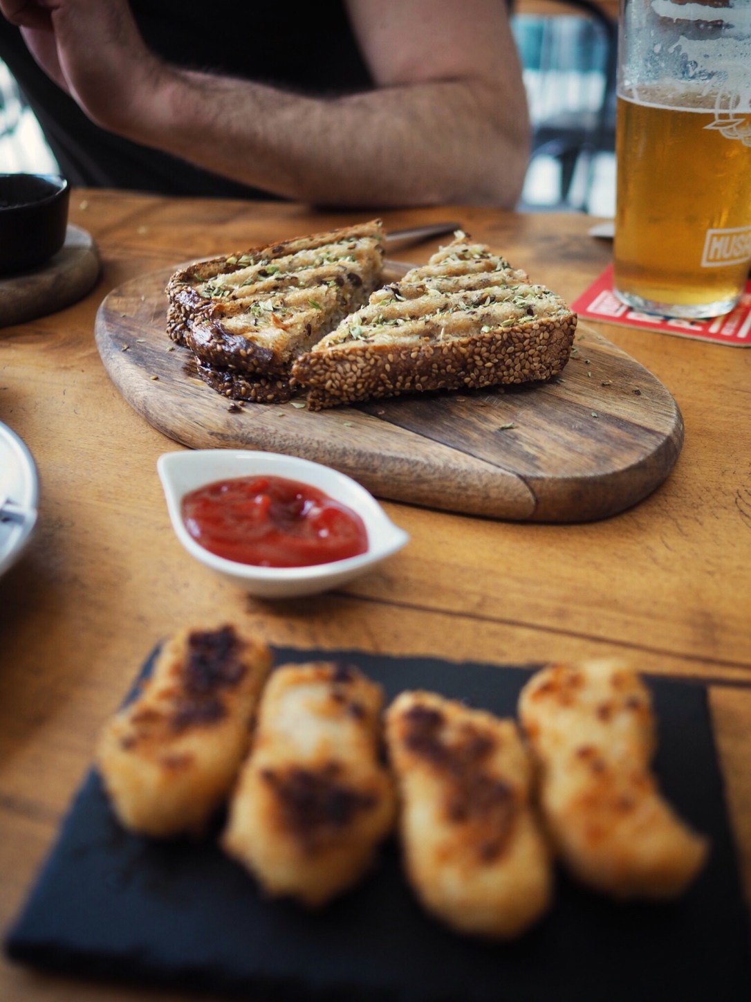 Where to eat vegan in Porto - Apuro Vegan Bar