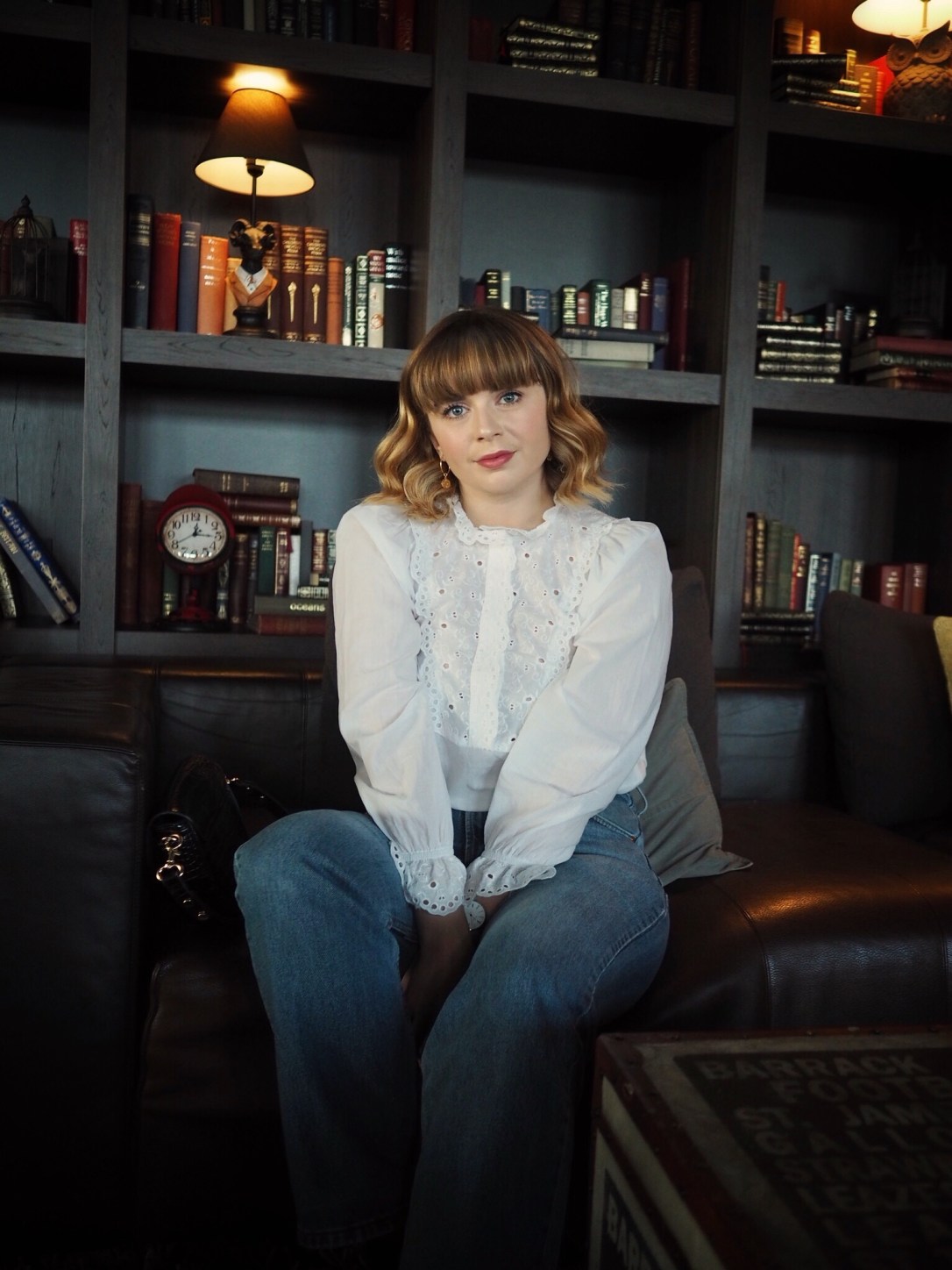 Sophar So Good white blouse vintage jeans